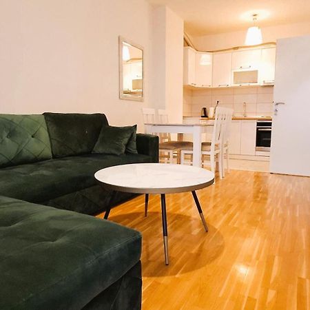 Apartment Nina Centar מוסטר מראה חיצוני תמונה