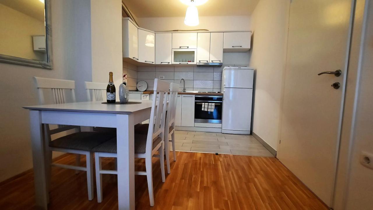 Apartment Nina Centar מוסטר מראה חיצוני תמונה
